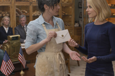 ‘Your parents are going to give the bakery to your sister.’ My mother didn’t even look at me. After twelve years of waking up at 5 a.m., they replaced me with Madison, who had a marketing bachelor’s degree, as if I were some old, worn-out oven they could finally replace. I didn’t argue. I took off my apron, stepped out into the cold air… then came back in and placed a small, sealed envelope in my sister’s hand.